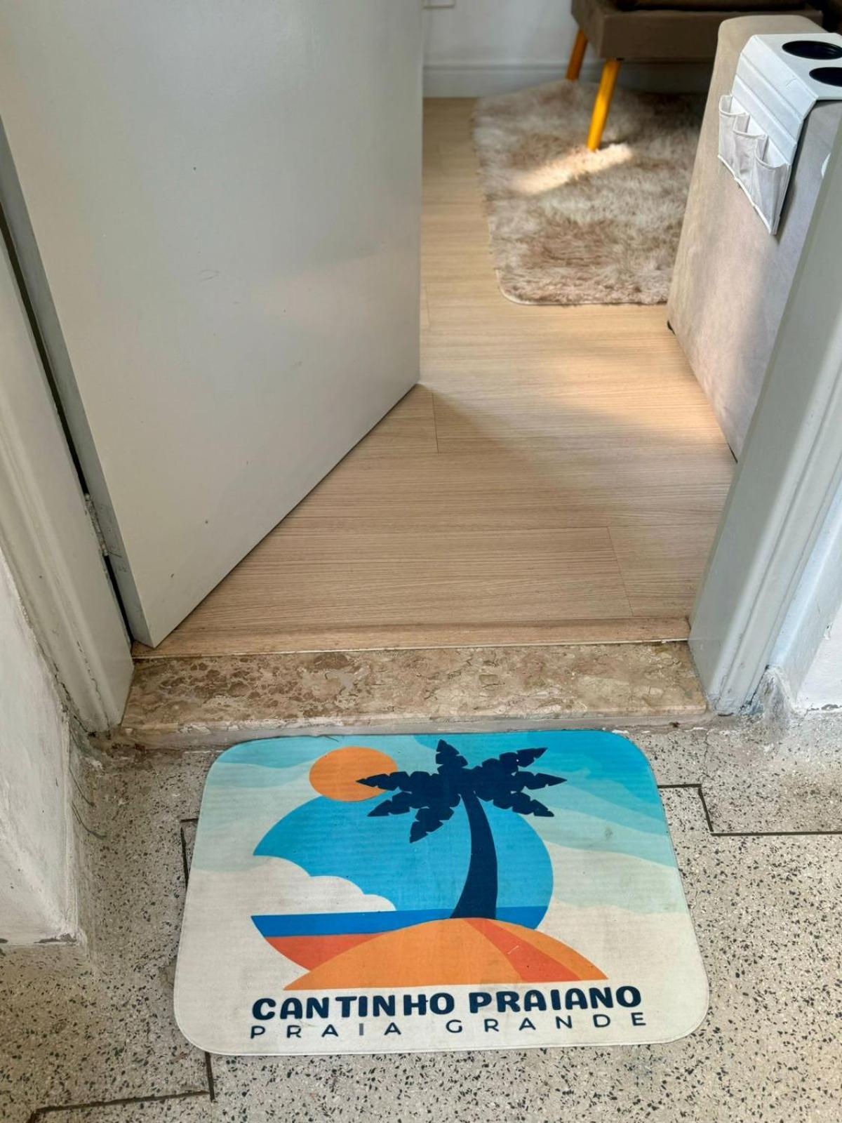 90m Da Praia, Com Estacionamento No Local, Wifi Gratis, Proximo Ao Shopping E Centro Da Apartamento *