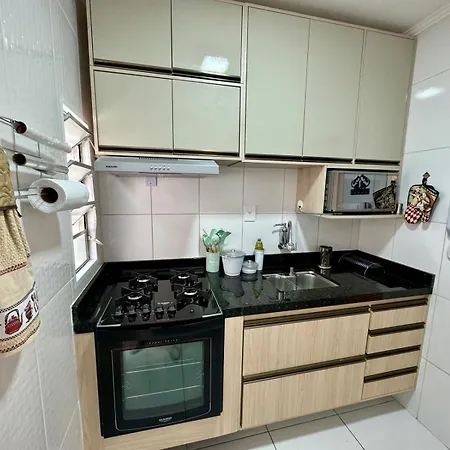 Apartamento 90M Da Praia, Com Estacionamento No Local, Wifi Gratis, Proximo Ao Shopping E Centro Da Cidade Praia Grande  Exterior photo